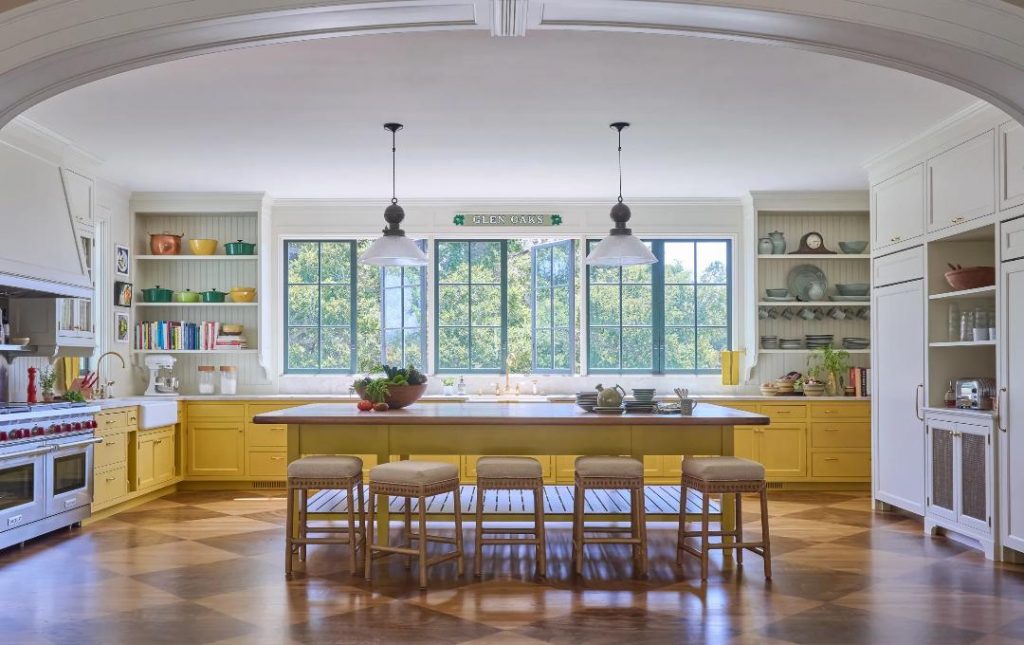 A Lakeside Kitchen's Singular Aesthetic - Midwest Home